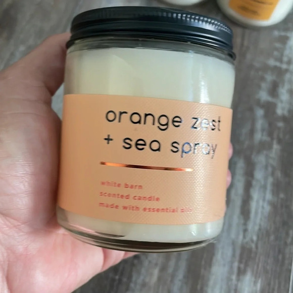 NWT Bath & Body Works White Barn Single Wick Candle - Picture 4 of 10